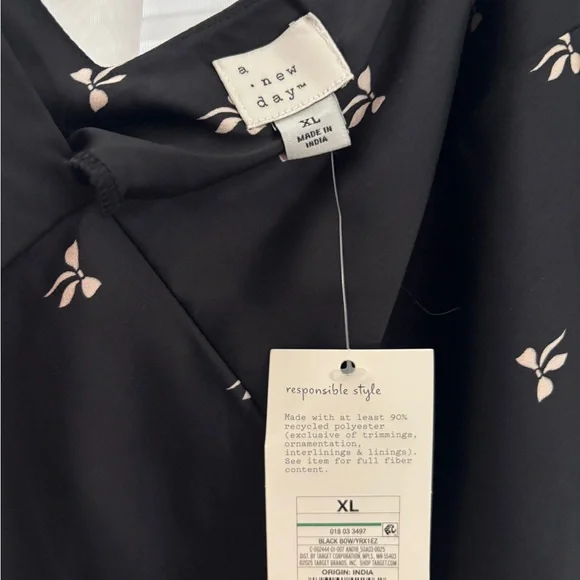 Black midi dress with light pink bows NWT - Picture 4 of 4